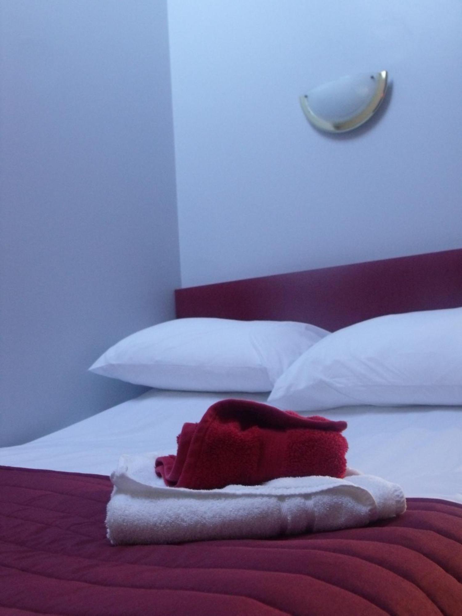 Stag Coach House Hotell Carmel Rum bild