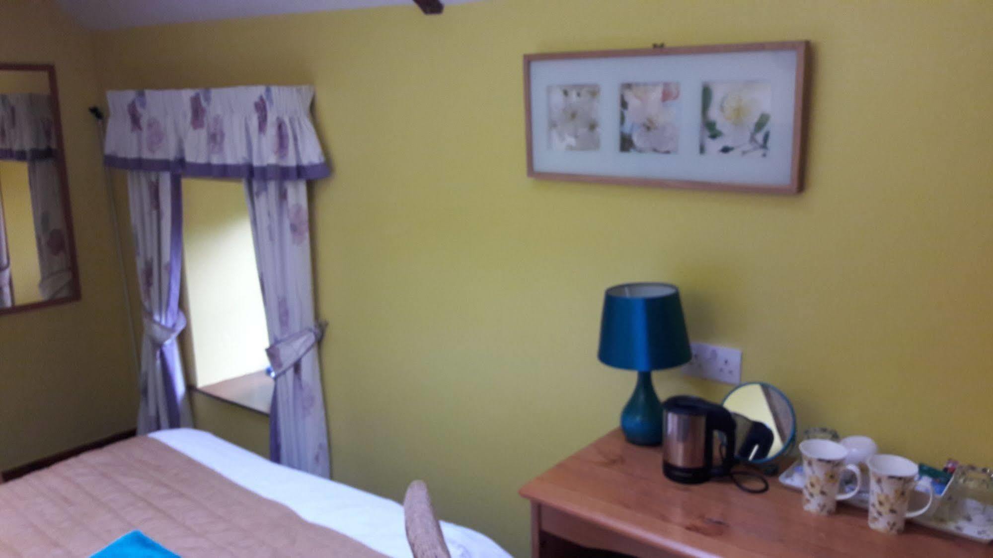Stag Coach House Hotell Carmel Exteriör bild